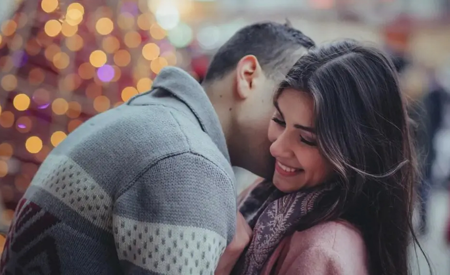 মানুষ কেন প্রেমে পড়ে? বিজ্ঞান কী বলে?