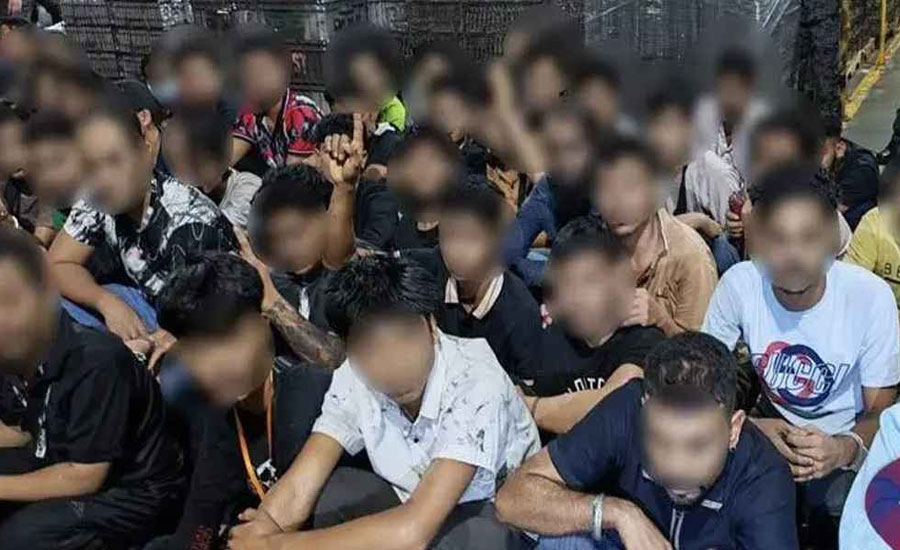 মালয়েশিয়ার দুই রাজ্যে সাঁড়াশি অভিযান, ৭২ বাংলাদেশি আটক