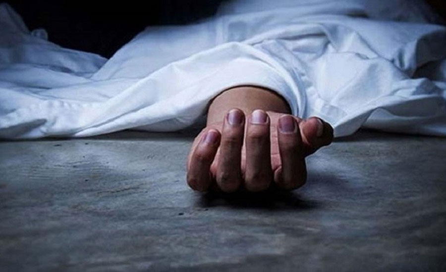 সাতক্ষীরায় দুর্বৃত্তরা বাগানে  হত্যা করে ফেলে রেখে গেছে এক ব্যক্তিকে 