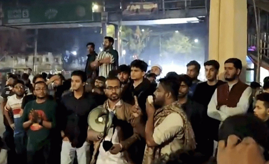 হাদির মৃত্যুতে কাঁদলেন জবি শিক্ষার্থীরা