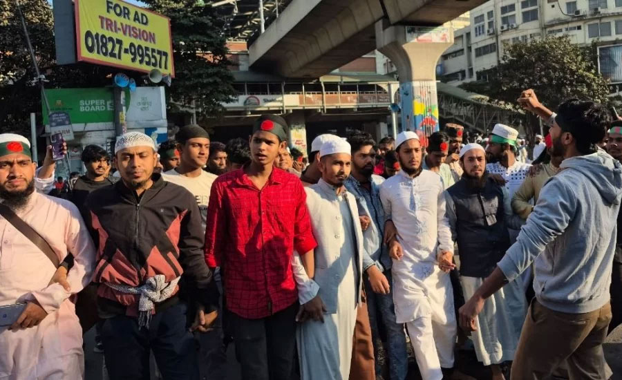 ওসমান হাদির মৃত্যুর প্রতিবাদে সকালেও শাহবাগে ছাত্র–জনতার ঢল