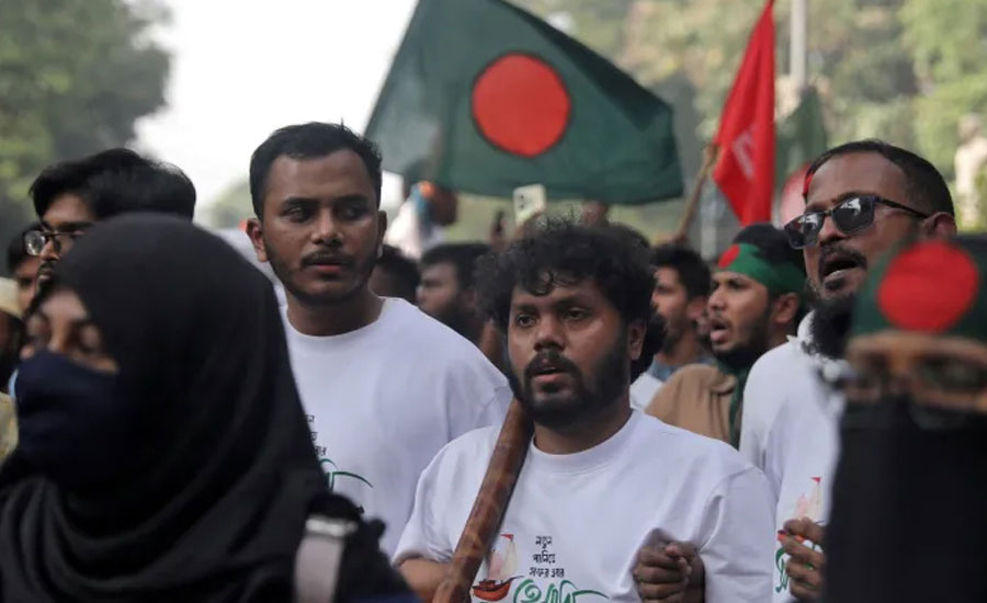 হাদির মৃত্যুতে কেন জ্বলে উঠেছে বাংলাদেশ