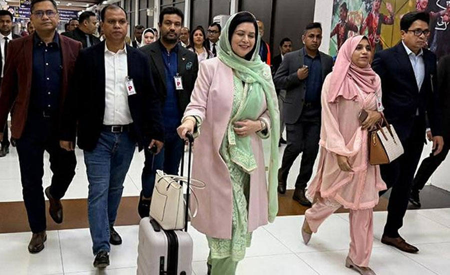 লন্ডনের পথে জুবাইদা রহমান