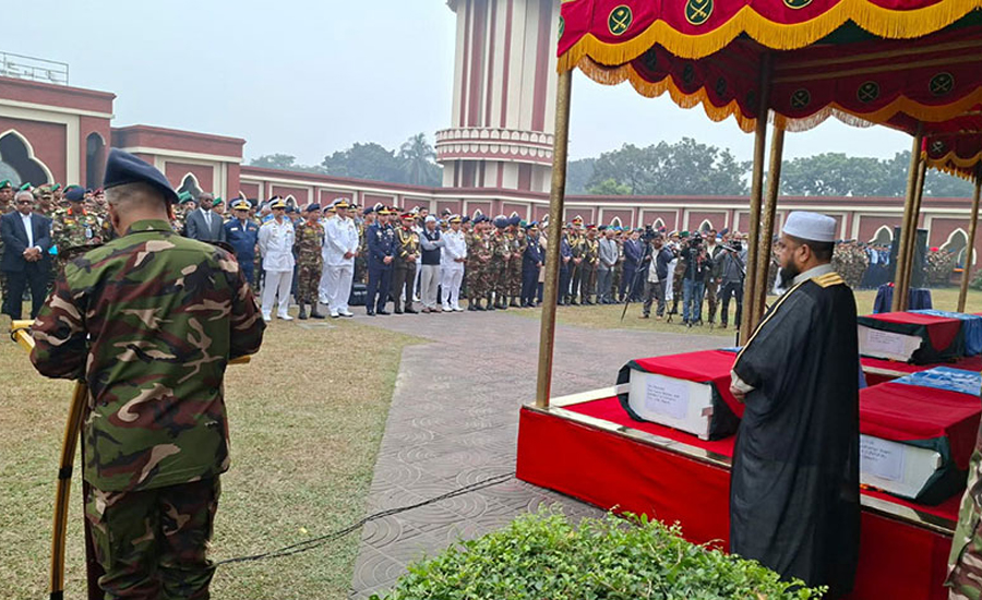 ঢাকা সেনানিবাসে সুদানে মৃত্যুবরণ করা শান্তিরক্ষী বাহিনীর ৬ সদস্যদের জানাজা অনুষ্ঠিত