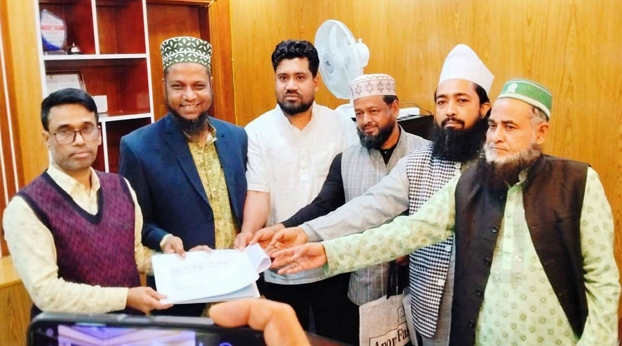 কুমিল্লা–৯ আসনে বৃহত্তর সুন্নী জোটের প্রার্থী মীর আবু বক্কর সিদ্দিকের মনোনয়নপত্র সংগ্রহ