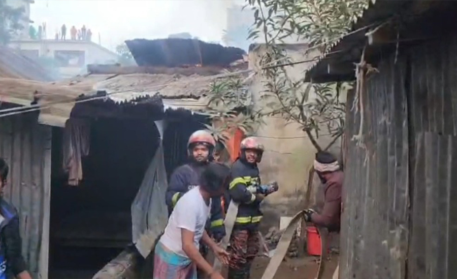 গাজীপুরে আগুনে পুড়লো ১০টি বসত ঘর