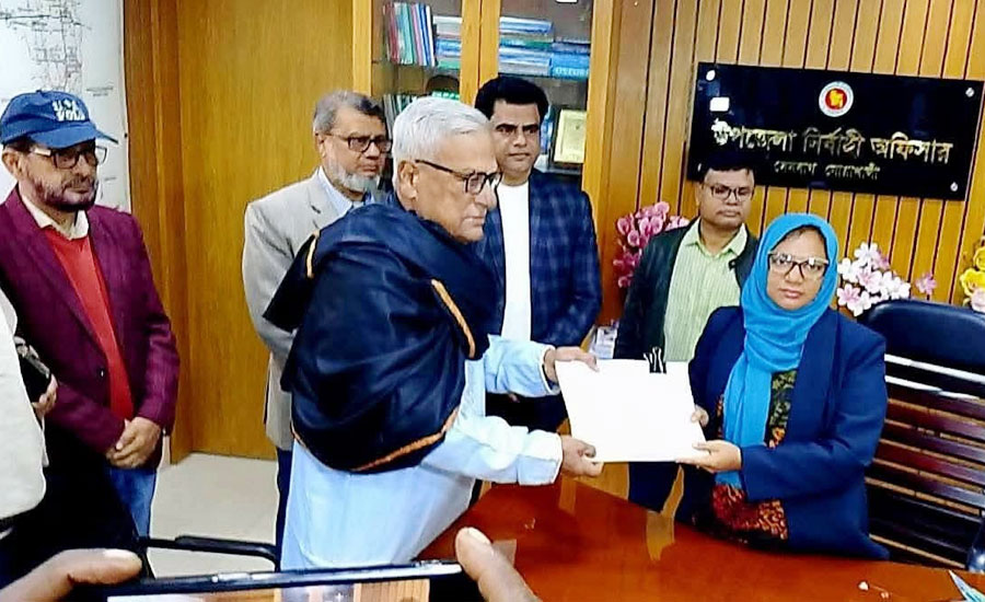 সেনবাগে বিএনপির মনোনীত প্রার্থীর মনোনয়নপত্র দাখিল