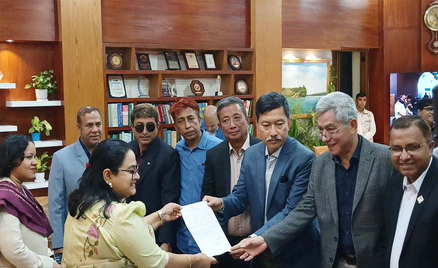 রাঙামাটি-২৯৯ আসনে মনোনয়নপত্র জমা দিলেন বিএনপি প্রার্থী দীপেন দেওয়ান