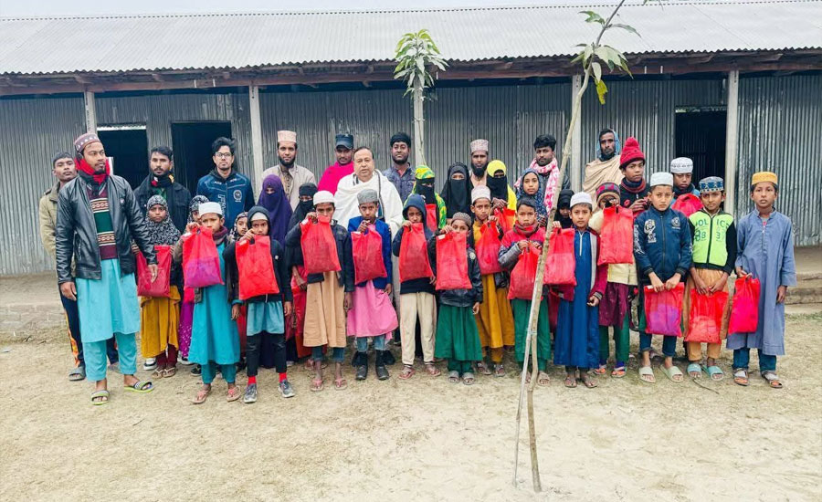শীতার্তদের মুখে হাসি ফোটাল ফ্রেন্ডশীপ ওয়েলফেয়ার সোসাইটি