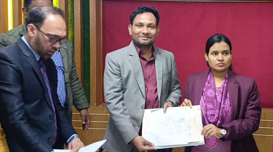 কুমিল্লা-১ আসনে বাংলাদেশ জাসদ প্রার্থী বড়ুয়া মনোজিত ধীমনের মনোনয়ন দাখিল