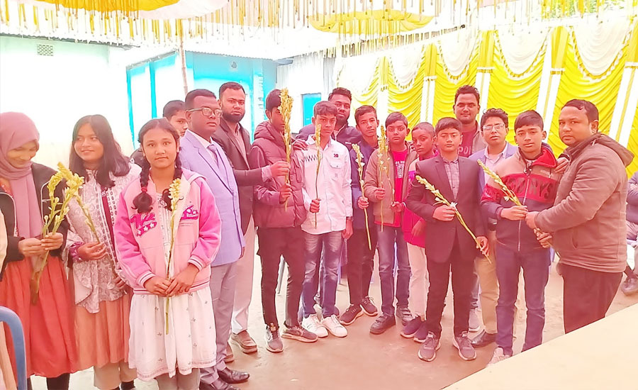 ফুলবাড়ী ক্যাডেট কেয়ারের ওরিয়েন্টেশন অনুষ্ঠিত