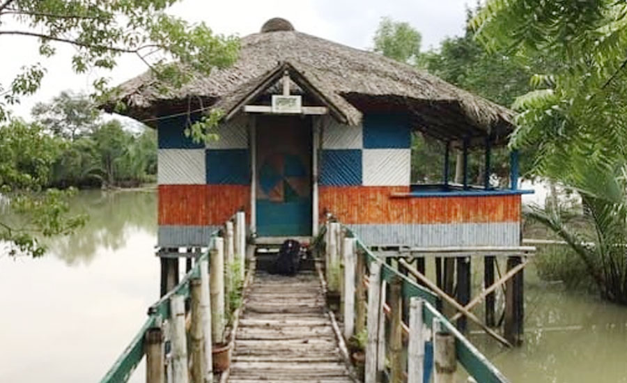 সুন্দরবনে সশস্ত্র দস্যু বাহিনীর হাতে রিসোর্ট মালিকসহ তিন পর্যটক অপহৃত 