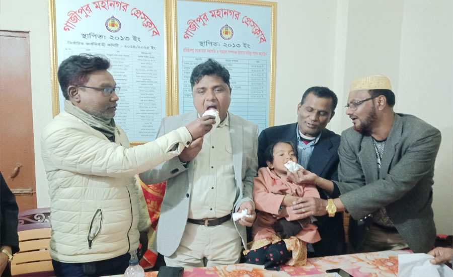 গাজীপুর মহানগর প্রেস ক্লাবের সিনিয়র সহ-সভাপতি আনিসুল ইসলামের জন্মদিন পালন