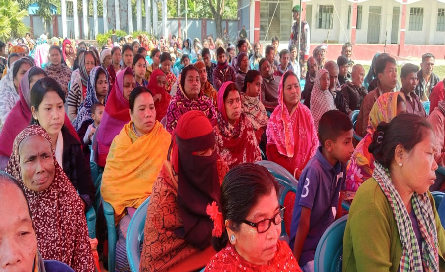 রুমা ব্যাটালিয়নের উদ্যোগে শীতার্ত মানুষের মাঝে কম্বল বিতরণ