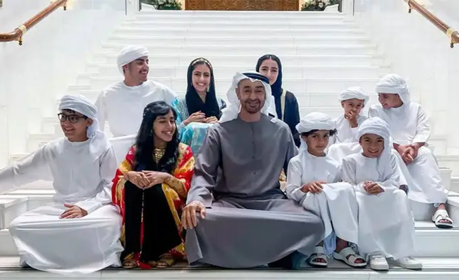 বিশ্বে সবচেয়ে ধনী ১০ পরিবার, কোথায় থাকে তারা