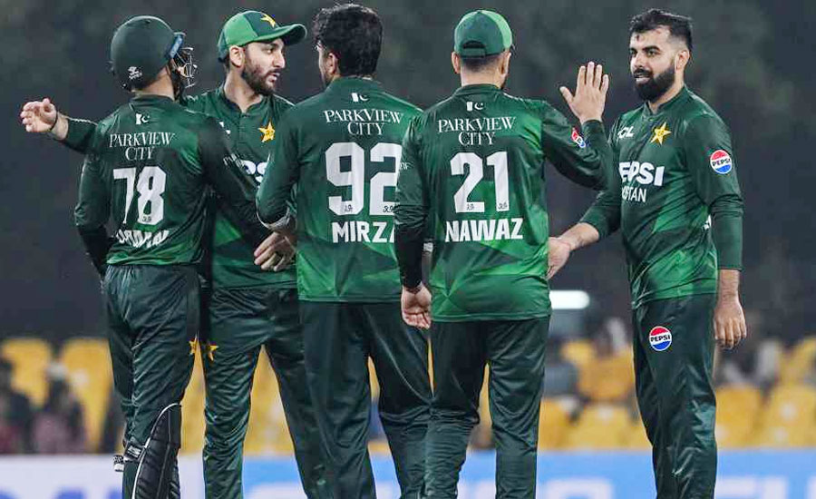 শাদাব খানের দুর্দান্ত প্রত্যাবর্তন, শ্রীলঙ্কাকে হারাল পাকিস্তান