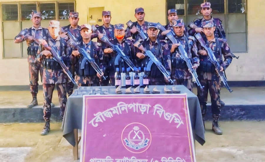 সহিংসতার আগেই প্রতিরোধ: বিজিবির অভিযানে অস্ত্রের ভাণ্ডার উদ্ধার