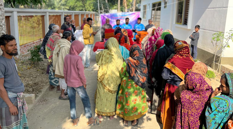 সামাজিক দায়বদ্ধতায় এগিয়ে হাল্ট প্রাইজ অ্যাট ইউল্যাব, মাগুরায় মানবিক কর্মসূচি