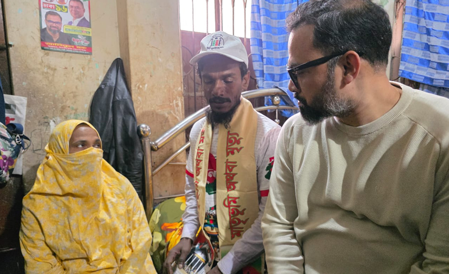 পল্লবীতে শহীদ মিরাজ ও শুভর পরিবারের পাশে আমিনুল হক