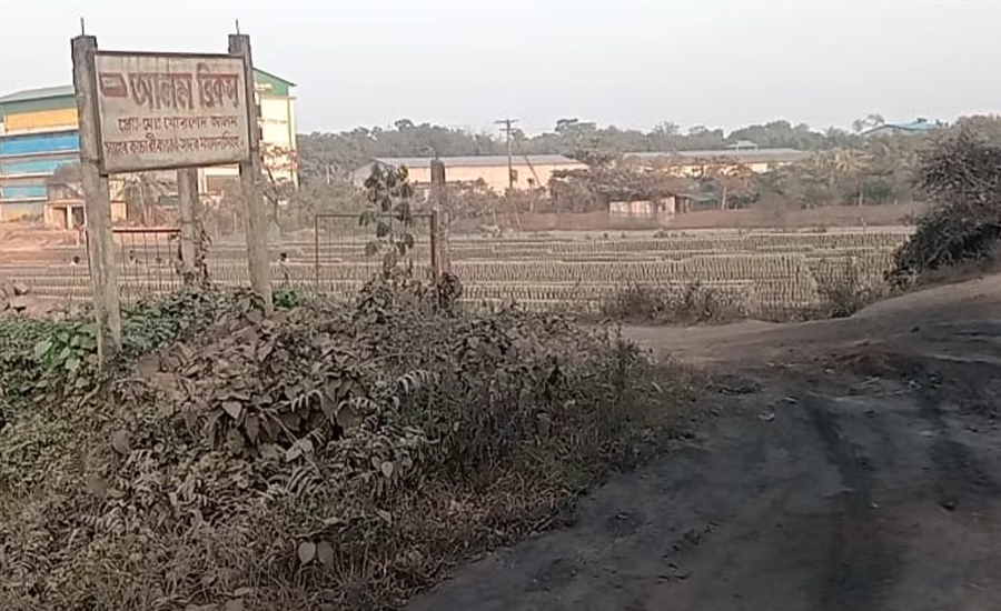 ময়মনসিংহে মহাসড়ক যেন ইটভাটা মালিকের পৈত্রিক সম্পত্তি! জনদুর্ভোগ চরমে