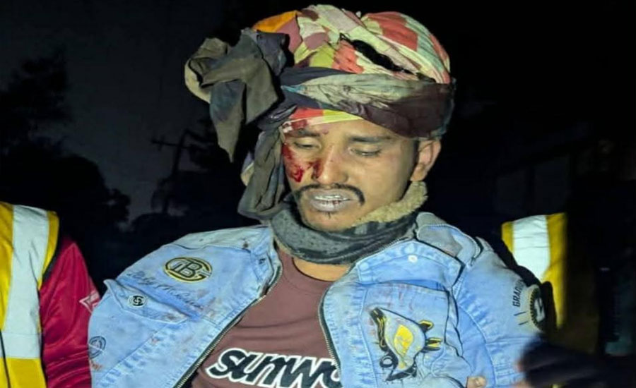 ঢাকা-চট্রগ্রাম মহাসড়কের সোনারগাঁয়ে সিএনজিতে আগুন, দুই ডাকাত সদস্য আটক