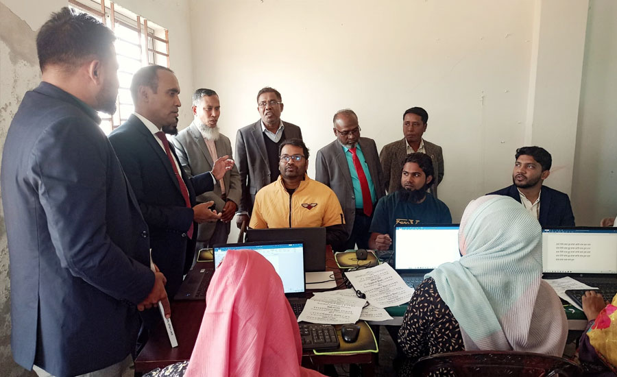 রাঙ্গাবালীতে যুব উন্নয়ন অধিদপ্তরের টেকাব প্রকল্পের প্রশিক্ষণ কোর্স পরিদর্শন করলেন জেলা প্রশাসক