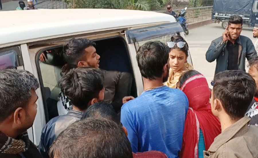 তৃতীয় দিনেও গার্মেন্টস শ্রমিকদের রহস্যজনক অসুস্থতায় শ্রমিক আতঙ্ক তুঙ্গে