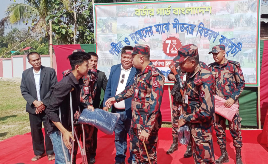 দীঘিনালায় বিজিবির কম্বল ও চিকিৎসা সহায়তা প্রদান