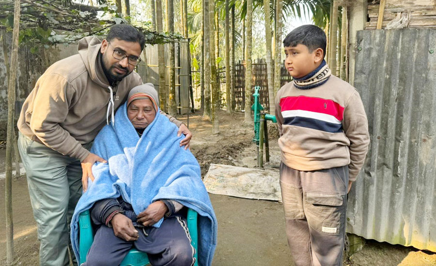 আলোচিত গফুর স্যারের পাশে দাড়ালেন এ্যাড আহসান হাবিব