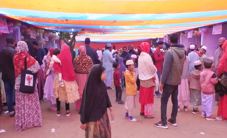 নাগেশ্বরীতে পিঠা উৎসবে শিক্ষার্থী, অভিভাবক ও শিক্ষকদের উচ্ছ্বাস
