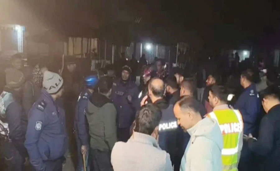 গাইবান্ধায় আওয়ামী লীগ নেতাকে ধরতে গিয়ে হামলার শিকার ৩ পুলিশ সদস্য 