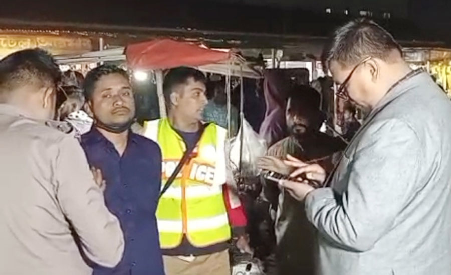 বাসনে ফাঁকা গুলি ছোড়ে ককটেল বিস্ফোরণ ঘটিয়ে ব্যাংকের ২৪ লাখ টাকা ছিনতাই