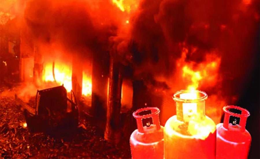 ওয়ারী পাস্তা ক্লাবে গ্যাস সিলিন্ডার বিস্ফোরণ, দগ্ধসহ আহত ৮