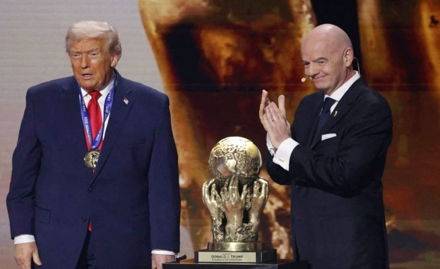 ট্রাম্পকে শান্তি পুরস্কার দেওয়া নিয়ে মুখ খুললেন ফিফা সভাপতি