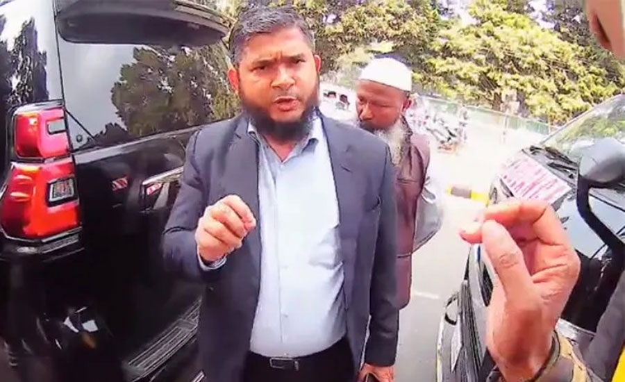 গানম্যান নিয়ে ক্যান্টনমেন্ট পার হওয়ার চেষ্টা জামায়াত প্রার্থীর 