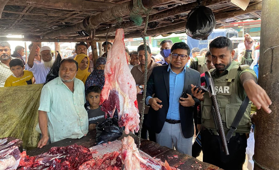 মহেশখালীতে শবে বরাত উপলক্ষে মোবাইল কোর্ট: অতিরিক্ত দামে গোশত বিক্রি