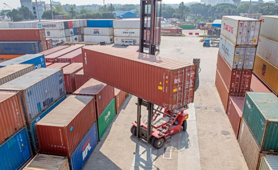 কর্মবিরতিতে অচল প্রায় চট্টগ্রাম বন্দর, আমদানি-রপ্তানিতে বড় ক্ষতির আশঙ্কা