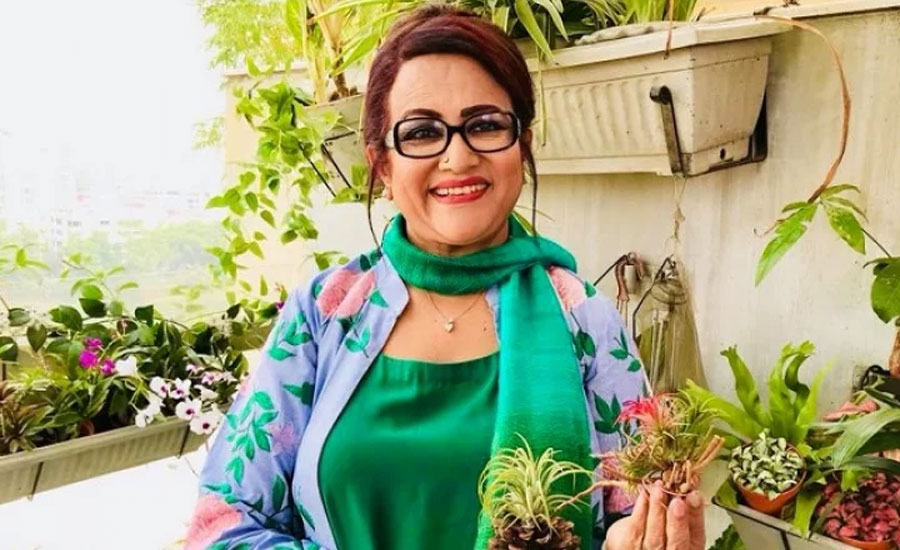 জহির রায়হানকে একুশে পদক উৎসর্গ করলেন ববিতা