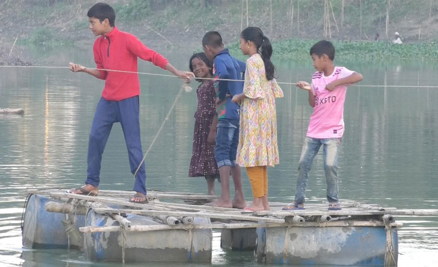 উন্নয়ন বঞ্চিত ফুলকুমার নদীর দুইপাড়ের মানুষ