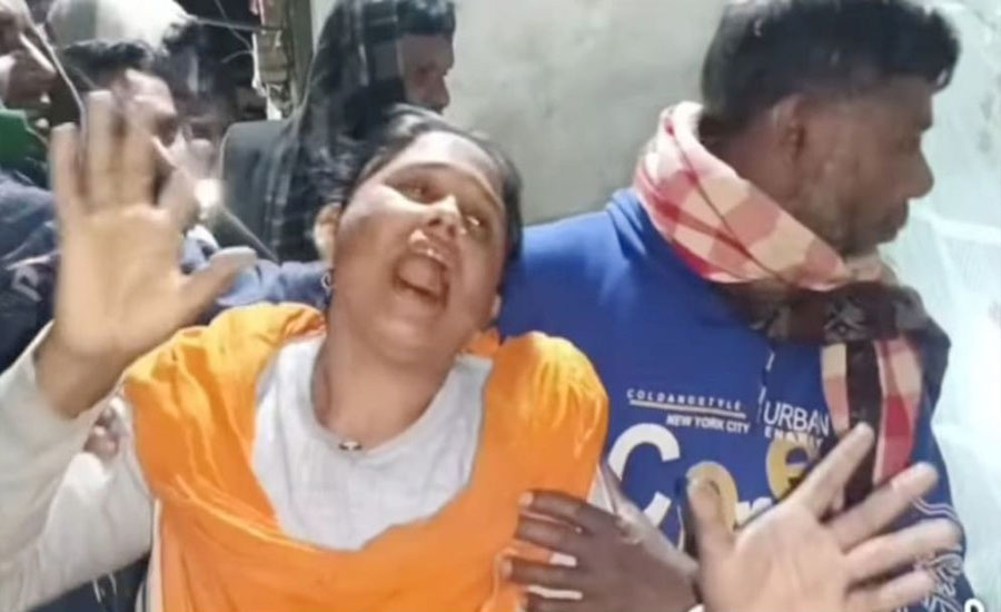 মাকে গলাকেটে হত্যা, মেয়ে আটক