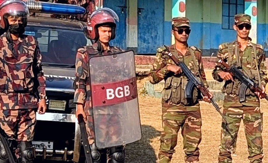 অবাধ ও সুষ্ঠু ভোট নিশ্চিতে দীঘিনালা সেনা জোনের উদ্যোগে যৌথ মহড়া