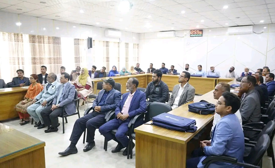 বাকৃবিতে কর্মচারীদের ‘প্রশাসন ও অফিস ব্যবস্থাপনা’ প্রশিক্ষণ কর্মশালার সমাপনী