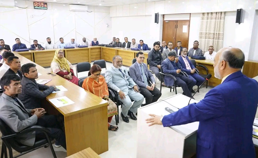 বাকৃবিতে কর্মচারীদের ‘প্রশাসন ও অফিস ব্যবস্থাপনা’ প্রশিক্ষণ কর্মশালার সমাপনী