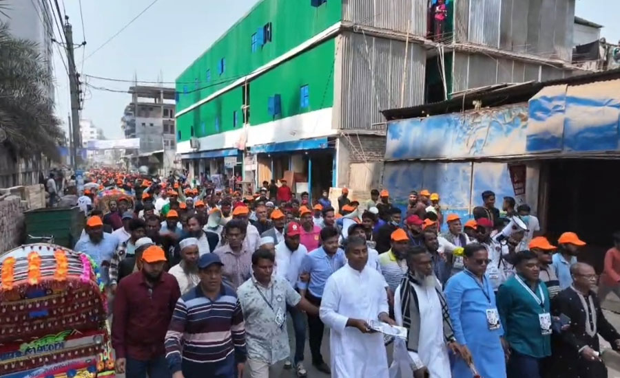 প্রচারণার শেষ দিনে এস এম জাহাঙ্গীর হোসেনের বিশাল গণসংযোগে মুখর তুরাগ