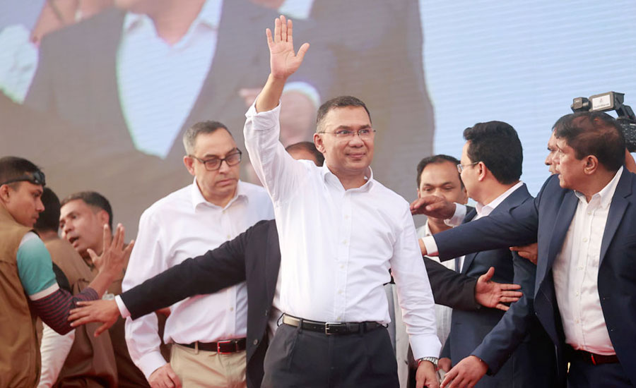 ক্ষমতার দ্বারপ্রান্তে তারেক রহমান  