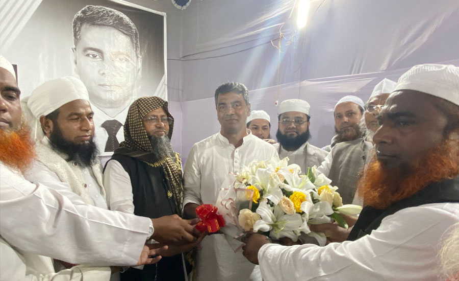 ঢাকা-১৮ আসনের নবনির্বাচিত এমপির সঙ্গে ওলামা আম্মাইন পরিষদের সৌজন্য সাক্ষাৎ