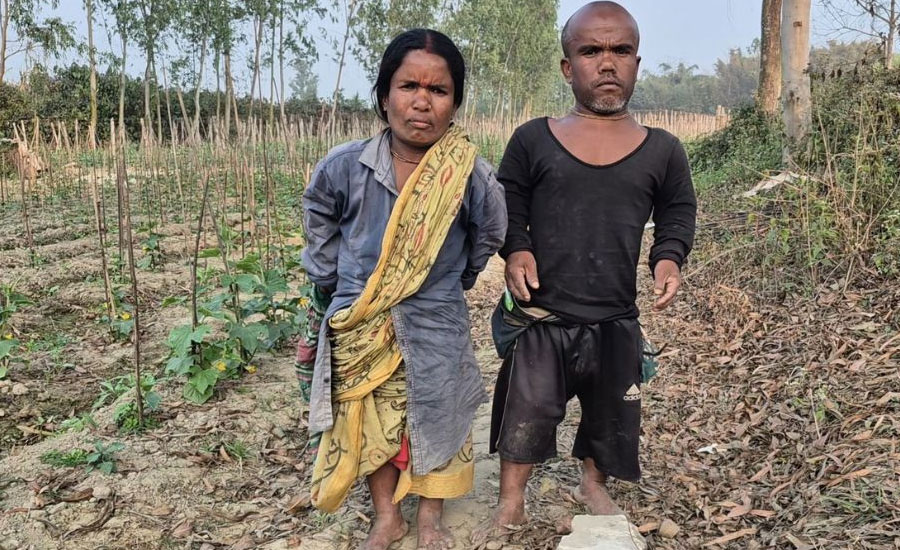 ভালোবাসার অনন্য দৃষ্টান্ত : ২৫ বছরের পথচলায় নীলকান্ত-গীতা দম্পতি