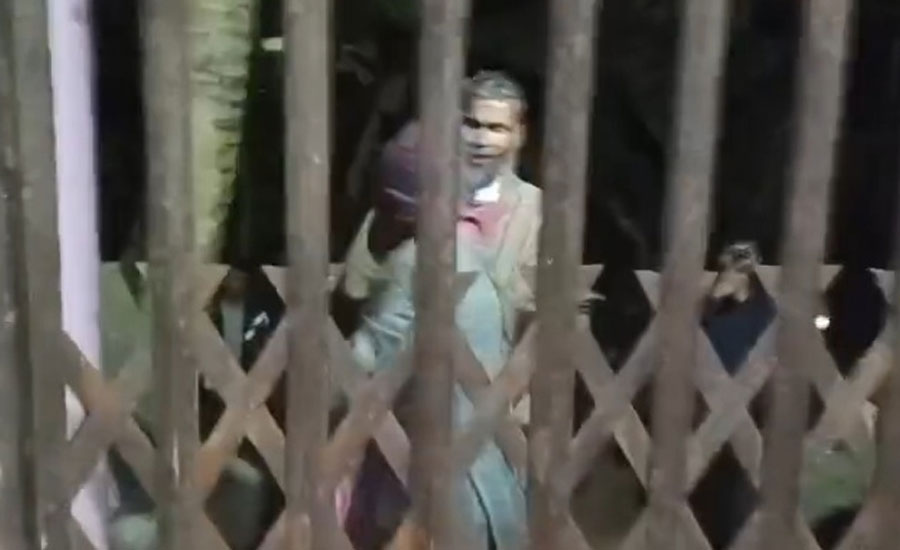 কাপাসিয়ায় ভোটকে কেন্দ্র করে অধ্যক্ষের বাড়িতে হামলা, পরিবার নিয়ে আতঙ্কে ঘরবন্দী