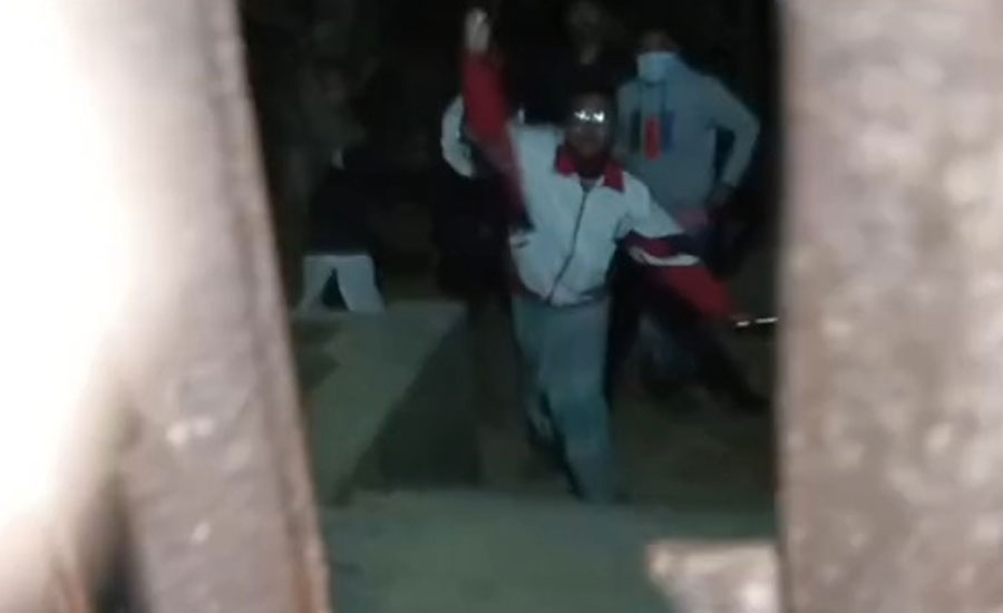 কাপাসিয়ায় ভোটকে কেন্দ্র করে অধ্যক্ষের বাড়িতে হামলা, পরিবার নিয়ে আতঙ্কে ঘরবন্দী