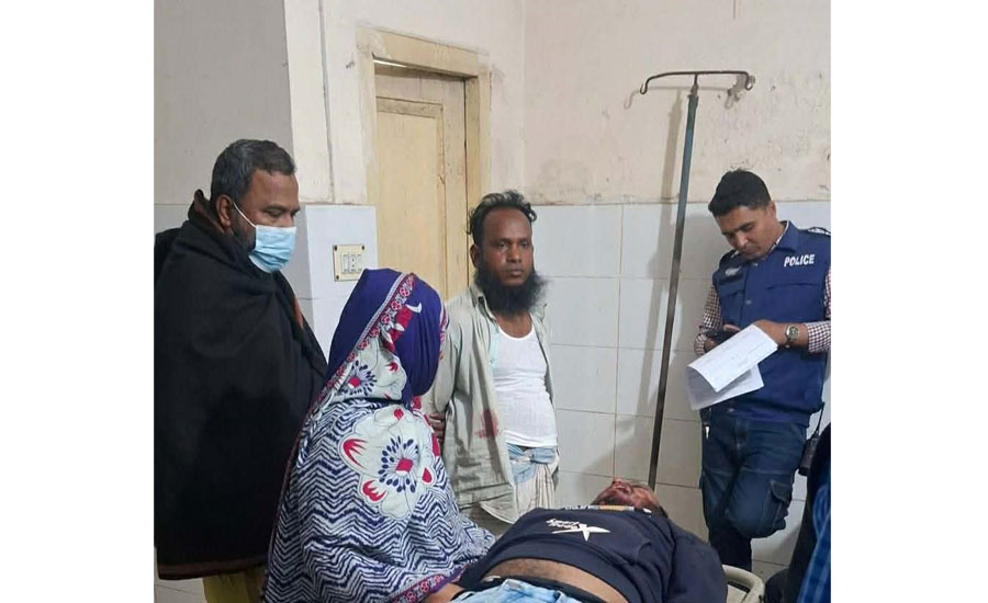 সোনারগাঁয়ে দুর্বৃত্তদের হামলায় এক যুবককে কুপিয়ে হত্যা
